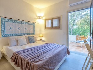 2 chambres, fer et planche à repasser