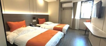 Lake Holiday Hotel