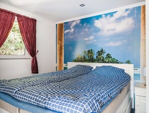 1 habitación, tabla de planchar con plancha y wifi