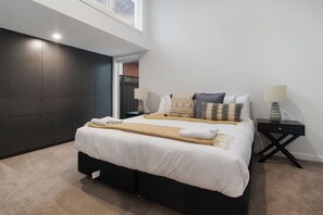 5 Schlafzimmer, Bügeleisen/Bügelbrett, WLAN, Bettwäsche