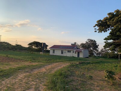 Charming bungalow with WiFi in Nyanga