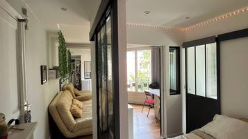 1 chambre, fer et planche à repasser, accès Internet, draps fournis