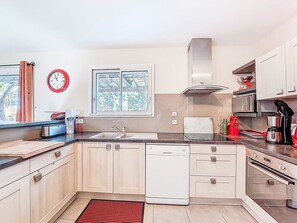 Køleskab, mikrobølgeovn, ovn, opvaskemaskine