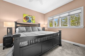 3 habitaciones, tabla de planchar con plancha, wifi y ropa de cama