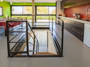 Réfrigérateur, micro-ondes, four, lave-vaisselle