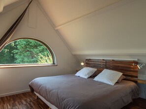 2 室のベッドルーム、アイロン / アイロン台、WiFi