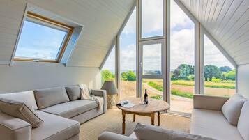 Televisie en een open haard