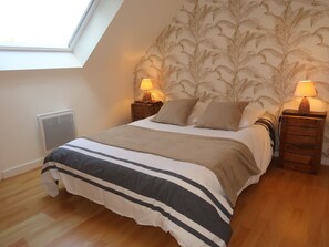 4 Schlafzimmer, Bügeleisen/Bügelbrett, WLAN