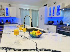 Dining - Coachella 5BR, Pool Fire Pit BBQ, Chef Kitchen (Indio)
