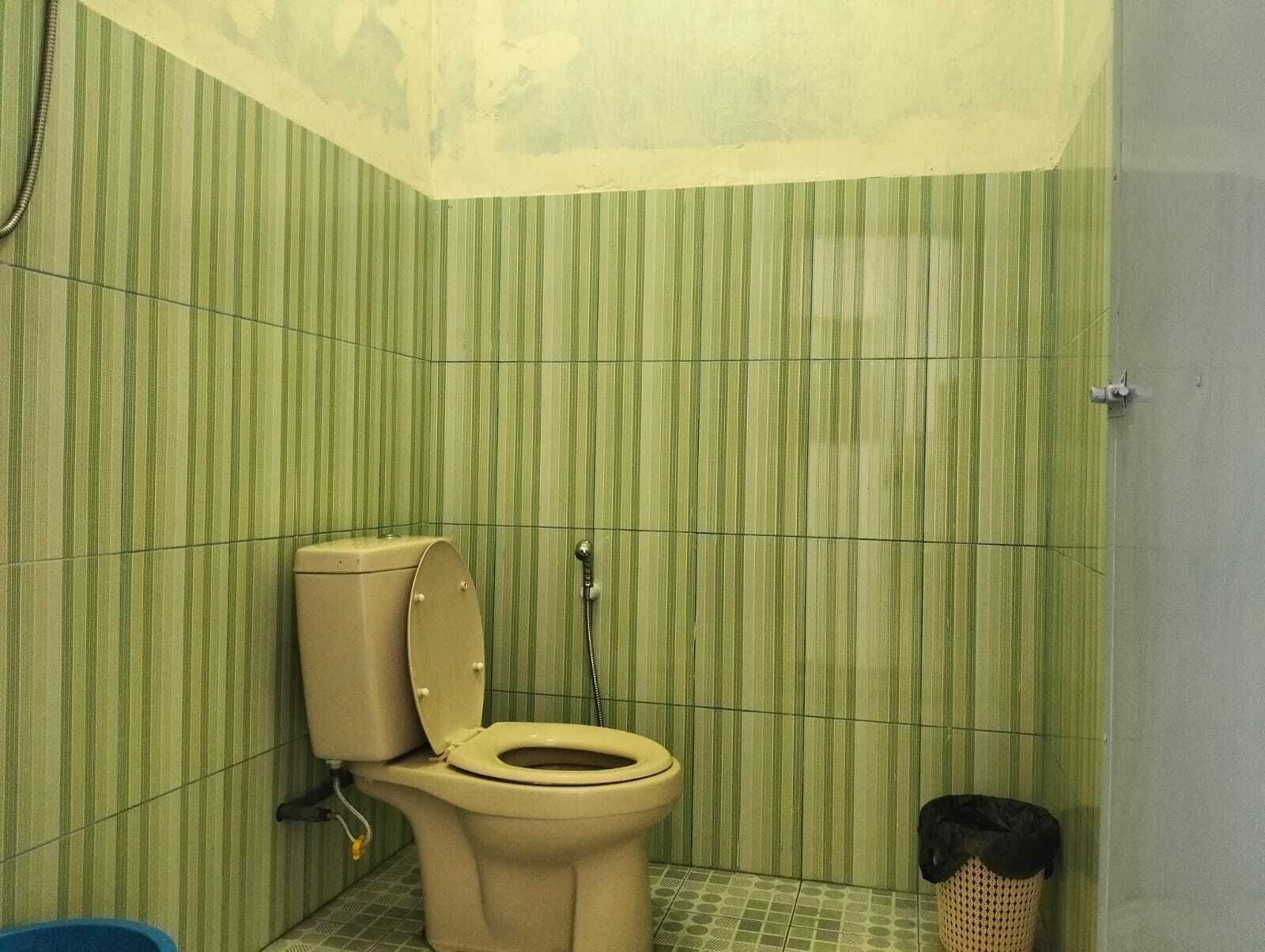 Familienzimmer | Badezimmer | Dusche, Handtücher