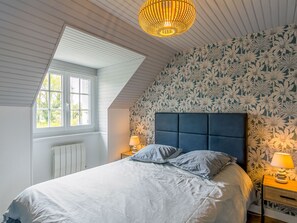 3 Schlafzimmer, Schreibtisch, Bügeleisen/Bügelbrett, Internetzugang