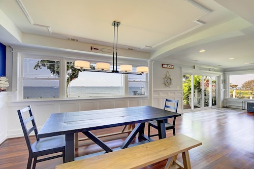 Spend the Holidays on the Bay at One-Level House with Private Beach Access & Panoramic Bridge Views