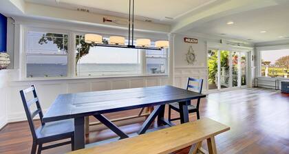 Spend the Holidays on the Bay at One-Level House with Private Beach Access & Panoramic Bridge Views