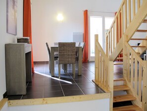 Dining - Les Rives du Lac by Interhome (Lacanau)