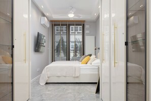 Apartment, 2 Schlafzimmer, Terrasse | 2 Schlafzimmer, Schreibtisch, Bettwäsche