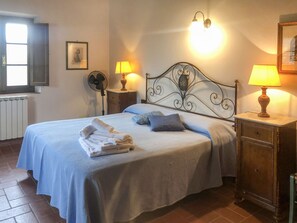 18 bedrooms, Internet - Antico Borgo San Lorenzo by Interhome (Colle Val d'Elsa)
