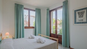4 bedrooms, iron/ironing board, WiFi - Vacation home Rosa by Interhome (Lido di Camaiore)