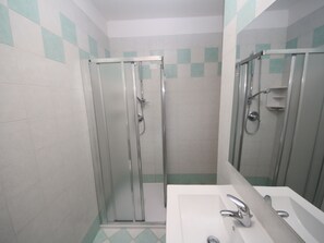 Bathroom - Veranda by Interhome (Rosolina Mare)