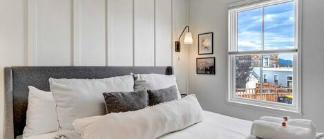 1 dormitori, un bressol de viatge, wifi i roba de llit