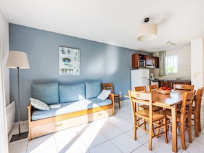 TV - Rés. Odalys Référence Horizon Morgat by Interhome (Crozon-Morgat)