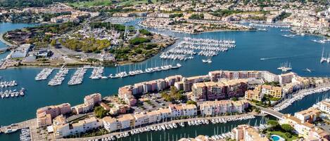 Marina/club náutico