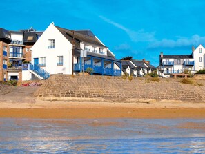 Exterior - Résidence Odalys Référence Les Bains by Interhome (Trégastel)