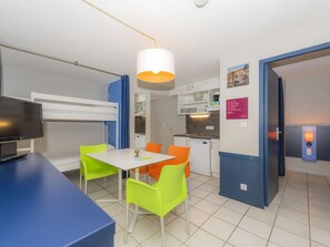 Dining - Lou Castel by Interhome (Casteljau)