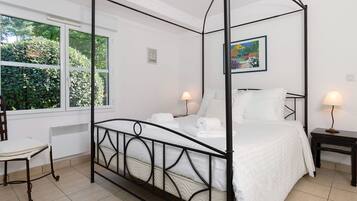 4 quartos, Wi-Fi, roupa de cama