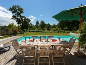 Outdoor dining - Club Royal Océan La Prade by Interhome (Moliets)