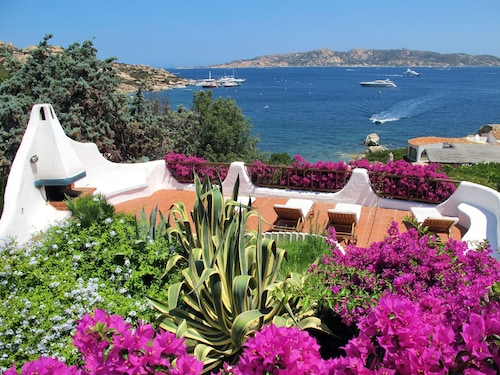 Hibiscus by Interhome