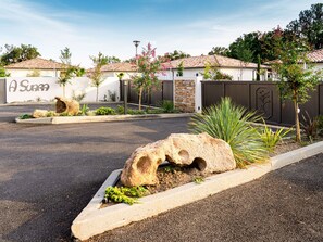 Enceinte de lâhĂ©bergement