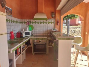 Fridge, microwave, oven, toaster