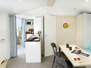 Dining - Camping La Plage by Interhome (Argelès sur Mer)