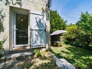 Exterior detail - La petite maison blanche by Interhome (Chissay-en-Touraine)