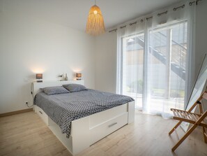 3 bedrooms, iron/ironing board, WiFi