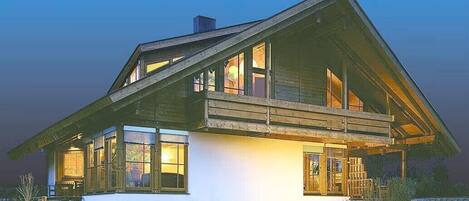 المنشأة من الخارج