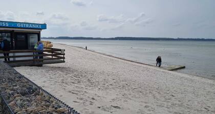Ferienwohnung Am Ostufer" mit Gemeinschaftsgarten und Wi-Fi