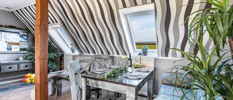 TV, fireplace, video games