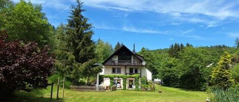 Esterni