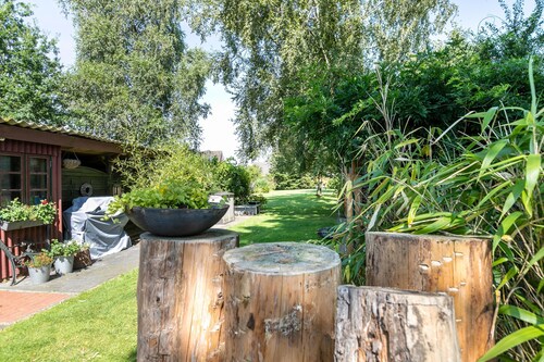 Holiday Apartment 'Haus Bruhs' with Private Terrace, Shared Garden and Wi-Fi