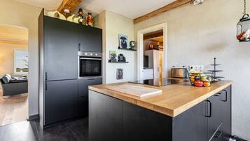 Kühlschrank, Ofen, Herdplatte, Geschirrspüler