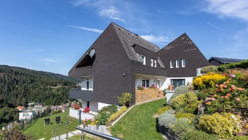 Esterni