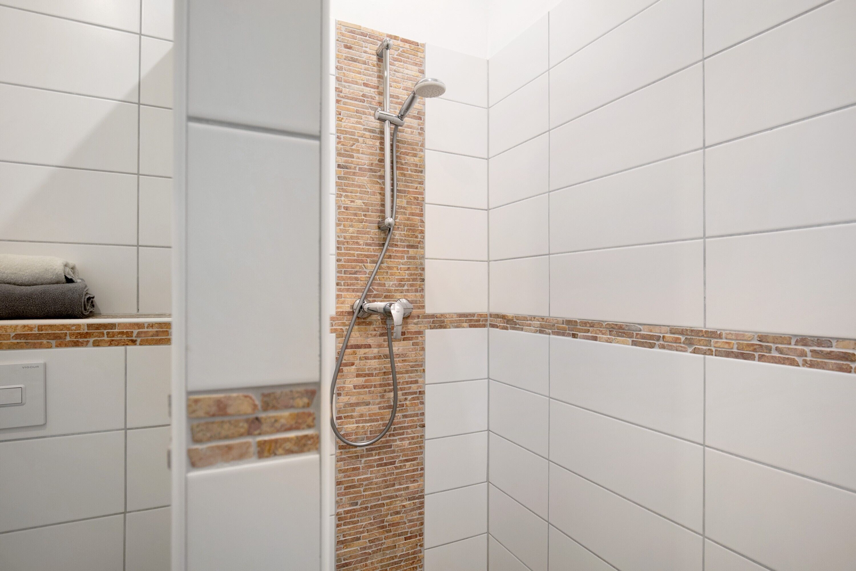 Ducha, secador de pelo, toallas