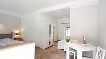 1 多间卧室、免费 WiFi、床单