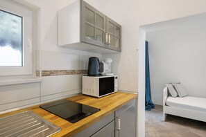 雪櫃、微波爐、爐具、咖啡機/沖茶器