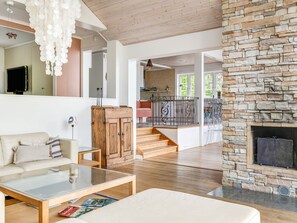 TV, fireplace, DVD player - Bergstigen Gunnebo by Interhome (Gunnebo)