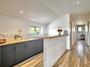 Interior - Le Guernevez by Interhome (Ploubezre)