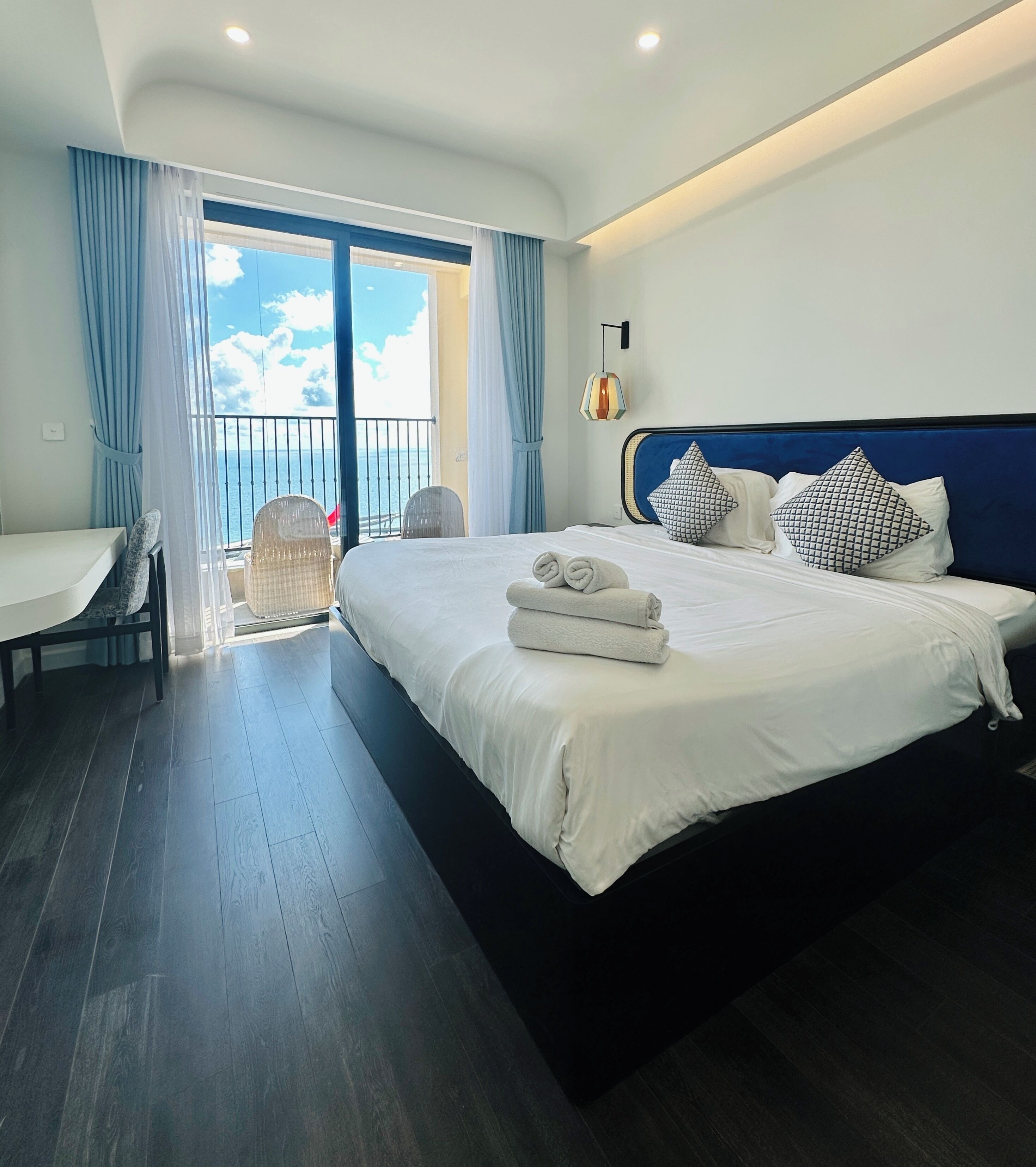 Departamento estándar, 1 cama King size, vista al océano | Ropa de cama hipoalergénica, cortinas blackout y insonorización 