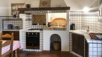 Réfrigérateur, four, lave-vaisselle