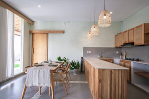 Private kitchen - Villa Tidore Munggu (Munggu)